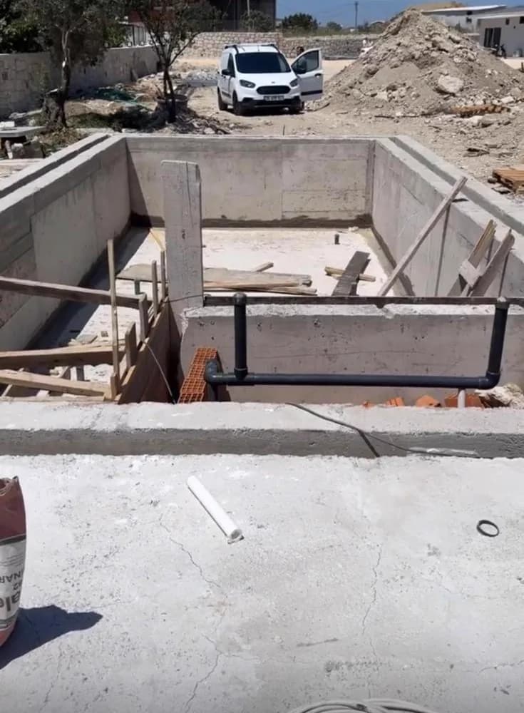 Plazma Taşmalı Villa Havuzu — 1